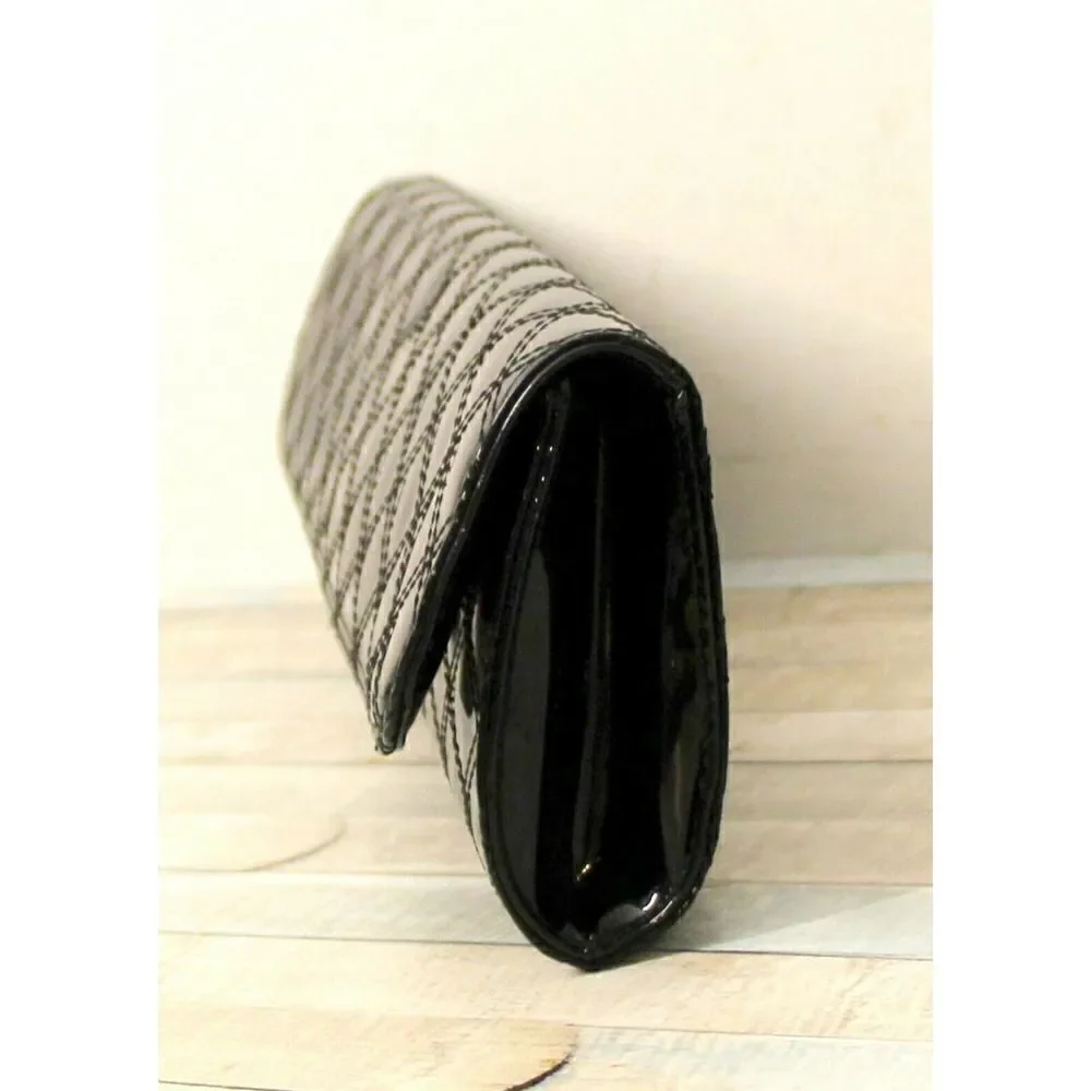 GAP QUILTED GLOSSY BLACK PATENT VEGAN LEATHER PVC FLAP CLUTCH PURSE HANDBAG
